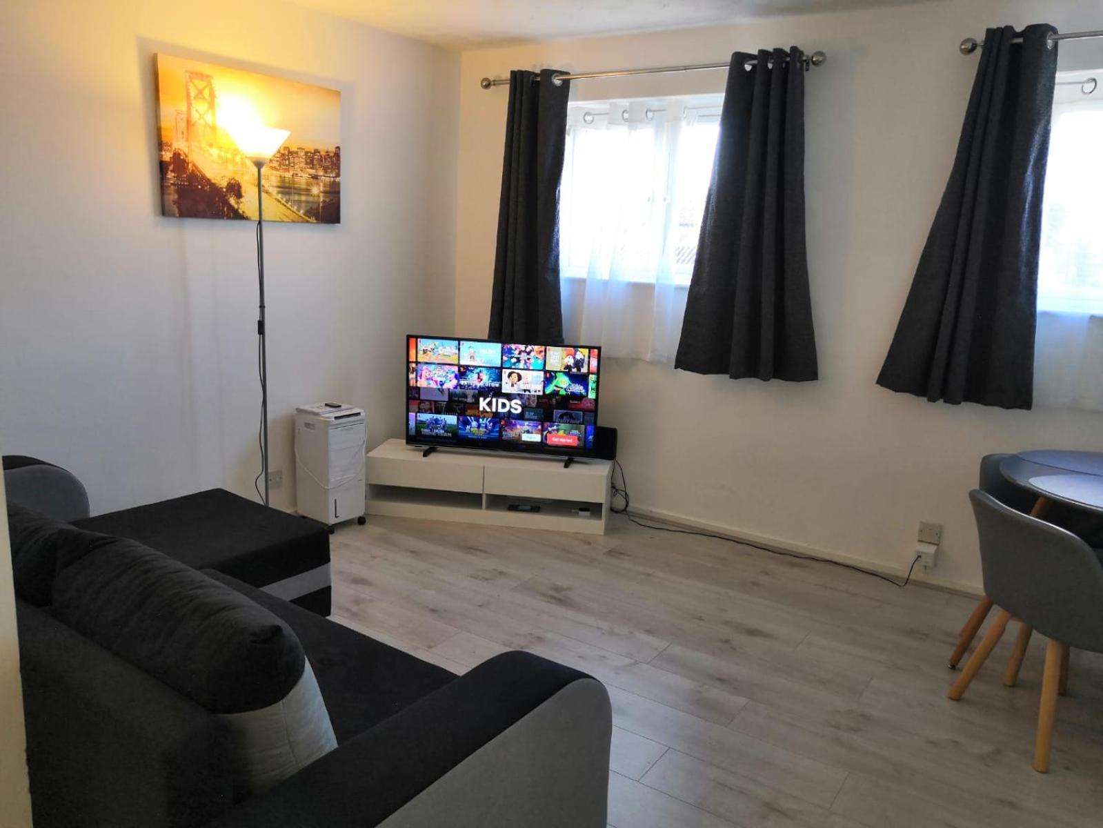 Delight Apartment, Close To Excel, Airport & O2! Апартаменты *
